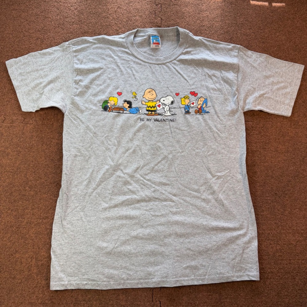 A+ Peanuts Charlie Brown Snoopy Be My Valentine Gray Graphic T-Shirt Large